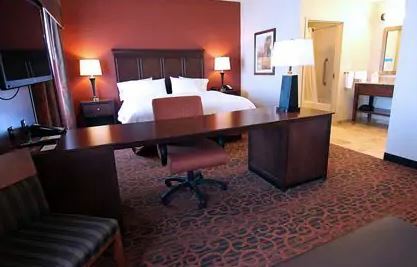 Hotel Hampton & Grand Forks